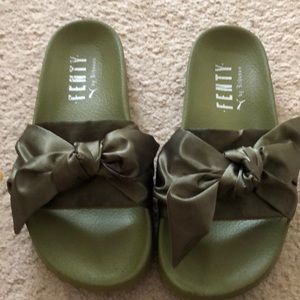 Puma Rihanna Fenty Bow Slide WNS size 7.5